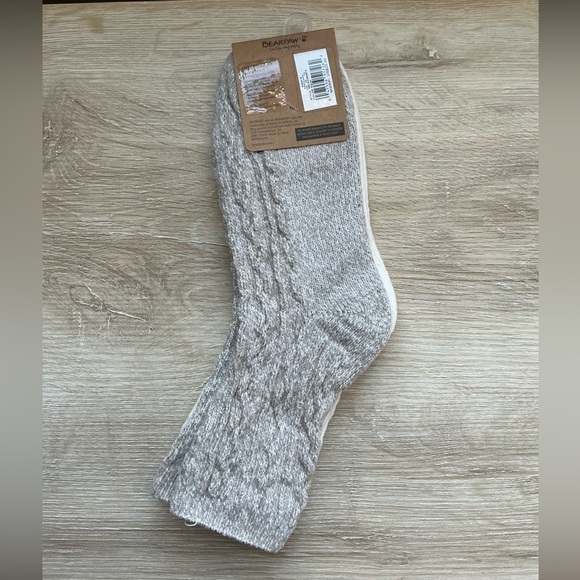 Women’s Bearpaw Creamy Off White & Tan 2 Pack Cable Textured Anklet Socks. - Picture 3 of 3